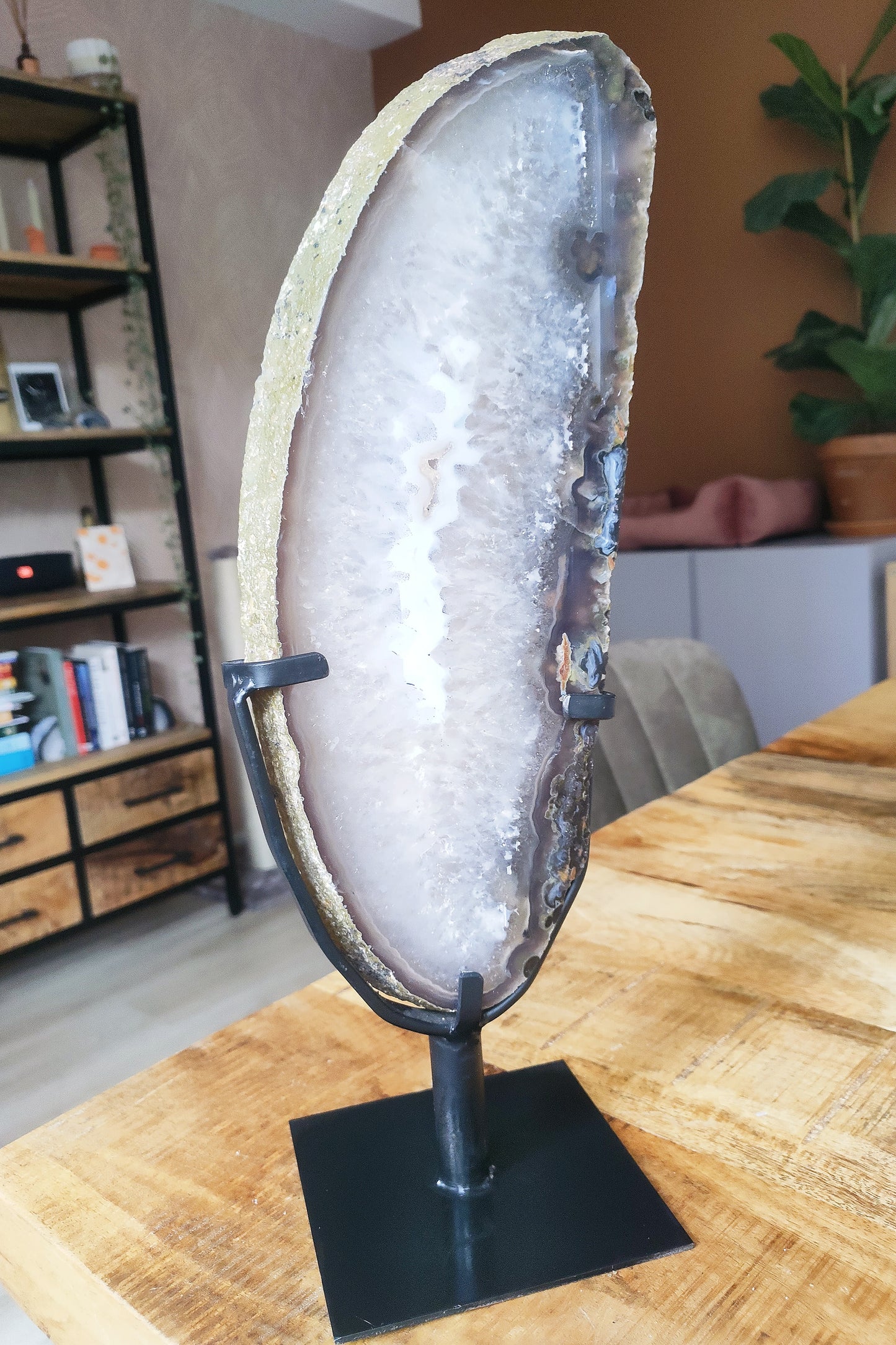 Agaat op standaard  2.26 kg